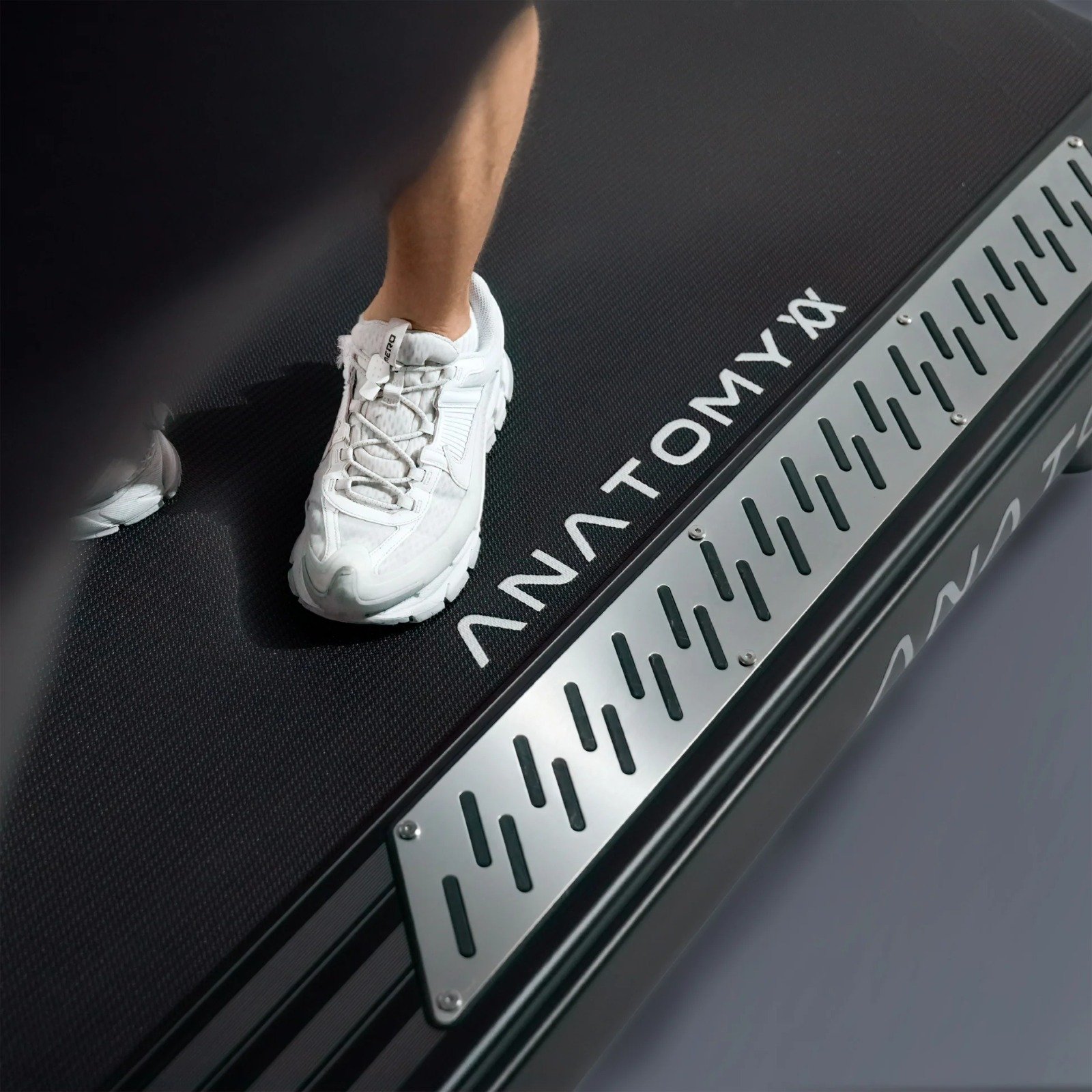 ANATOMY FITNESS VELTRIX TREADMILL - TOUCH SCREEN MONITOR