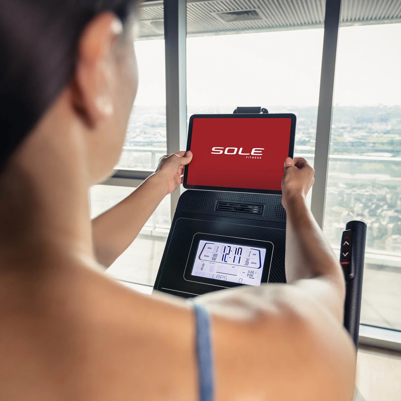 Sole Fitness E25 Elliptical Cross Trainer
