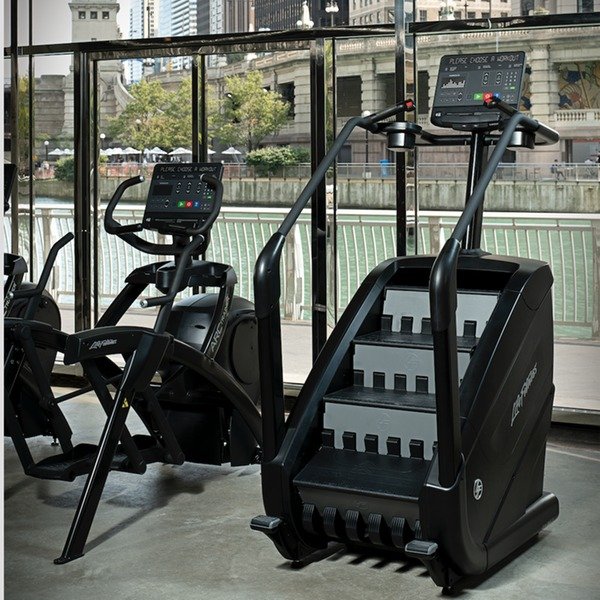 Life Fitness Integrity PowerMill - Titanium Black Onyx with  SL Console